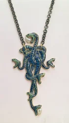 Tekergő kígyót ábrázoló medál lánccal, René Jules Lalique (1860-1945), Párizs, 1898-99